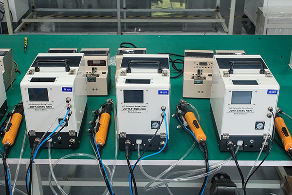 使用自動鎖螺絲機要注意哪些方面？堅豐電子告知您