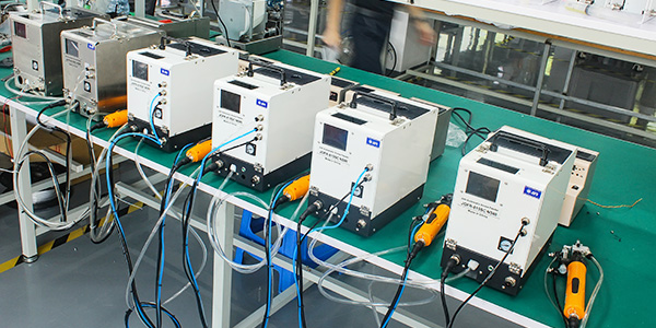 全自動(dòng)鎖螺絲機(jī)廠家哪家好，選堅(jiān)豐電子