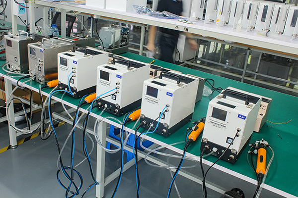 全自動(dòng)鎖螺絲機(jī)廠家哪家好，選堅(jiān)豐電子